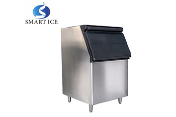  Air cooled ice cube maker 
